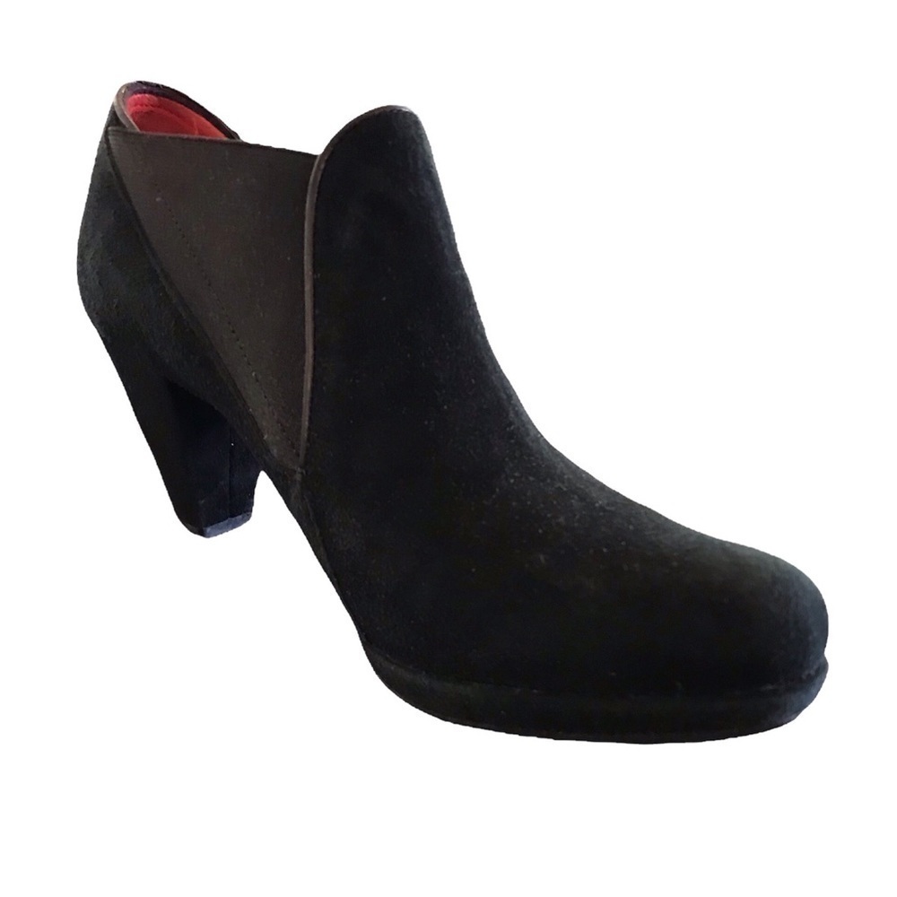 Pas de Rouge Microfiber Suede Slip On Ankle Boots